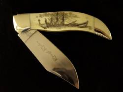 Scrimshaw Large Folding Knife